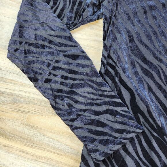 🩵NWT Sofia Vergara Black Burnout Zebra Print Long Sleeve Medium - Picture 5 of 12